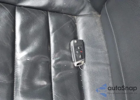 2015 Volkswagen Golf Gti 2.0T Se 4-Door z USA, uszkodzony, nr VIN 3VW4T7AU9FM038171